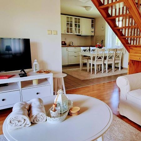 Holiday Home Holiday Hill 42 By Interhome Cista  Εξωτερικό φωτογραφία